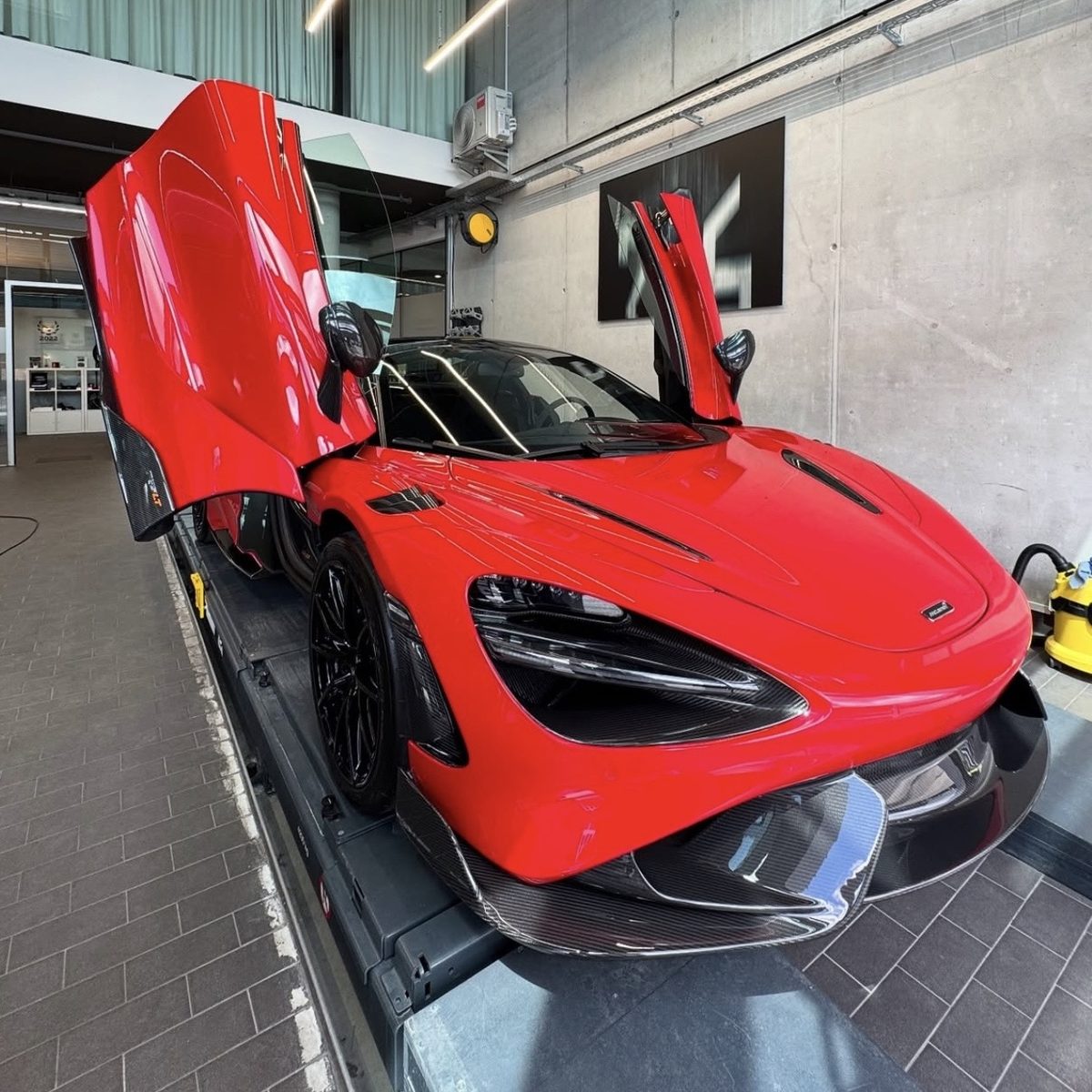 McLaren 765LT Lackversiegelung und Detailing Böblingen